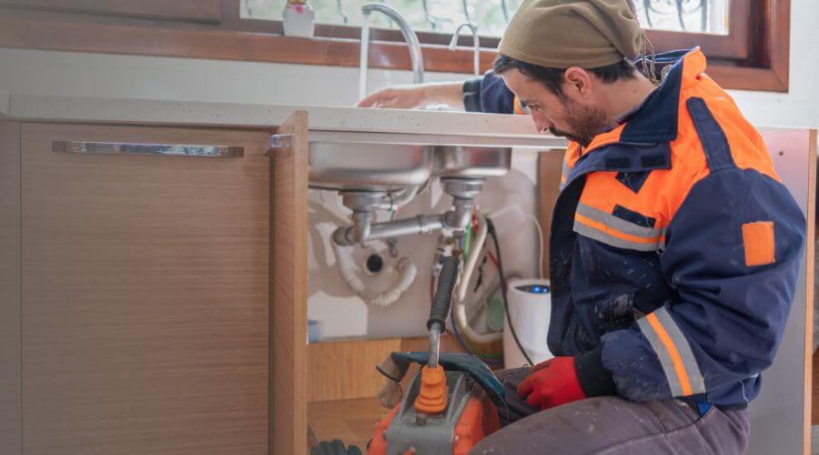 Local expert plumbing services in Daleville, IN